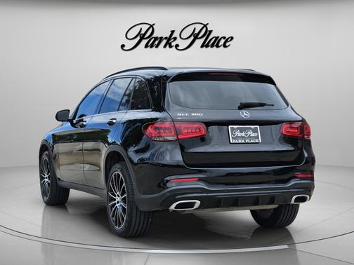 Black 2022 Mercedes-Benz GLC 300 Base