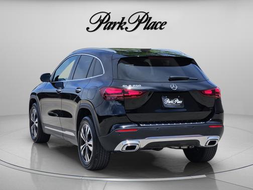 2025 Mercedes-Benz GLA 250 Base