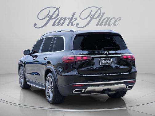 Black 2026 Mercedes-Benz GLS 450