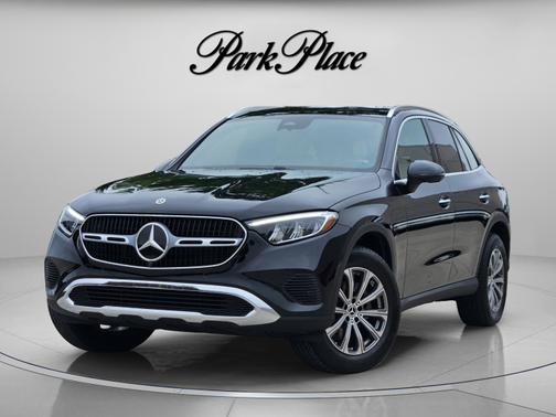 Black 2026 Mercedes-Benz GLC 300