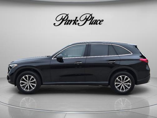 Black 2026 Mercedes-Benz GLC 300