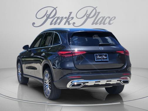 Graphite Grey Metallic 2026 Mercedes-Benz GLC 300