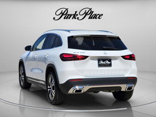 Polar White 2026 Mercedes-Benz GLA 250