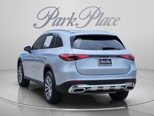 Cirrus Silver Metallic 2026 Mercedes-Benz GLC 300