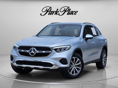 Cirrus Silver Metallic 2026 Mercedes-Benz GLC 300