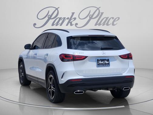 Digital White Metallic 2023 Mercedes-Benz GLA 250 Base