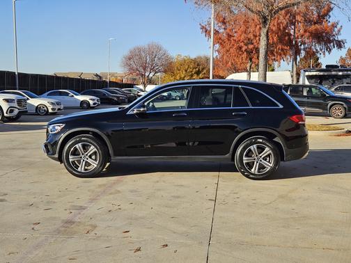 2022 Mercedes-Benz GLC 300 
