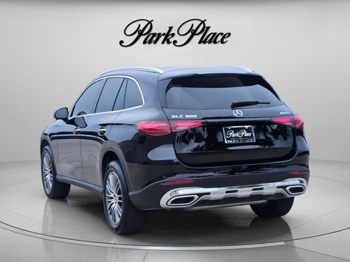 Black 2026 Mercedes-Benz GLC 300 4MATIC