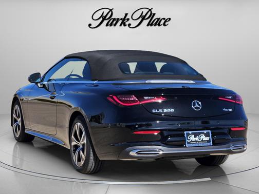 Black 2025 Mercedes-Benz CLE 300