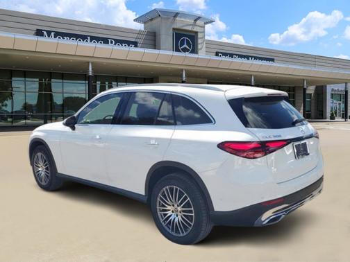 2025 Mercedes-Benz GLC 300 