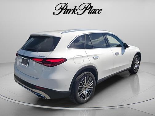 2025 Mercedes-Benz GLC 300 4MATIC