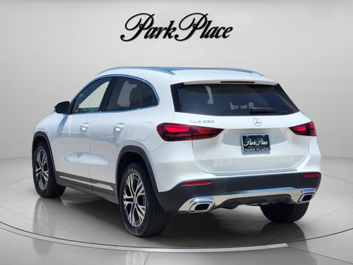 Polar White 2026 Mercedes-Benz GLA 250 Base