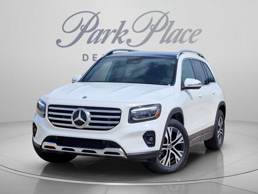 Polar White 2026 Mercedes-Benz GLB 250