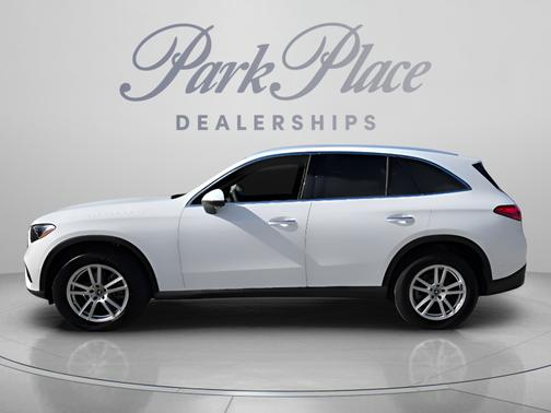 Polar White 2025 Mercedes-Benz GLC 300 Base