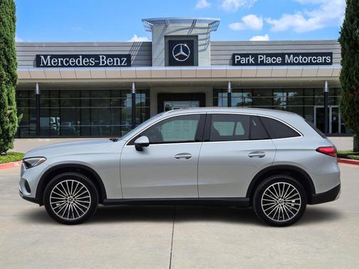 2026 Mercedes-Benz GLC 300 