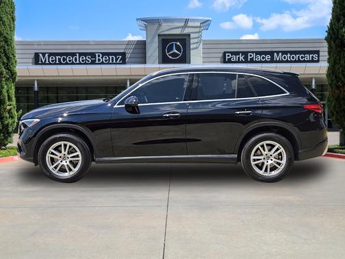 2025 Mercedes-Benz GLC 300 