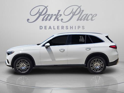 Polar White 2025 Mercedes-Benz GLC 300 4MATIC