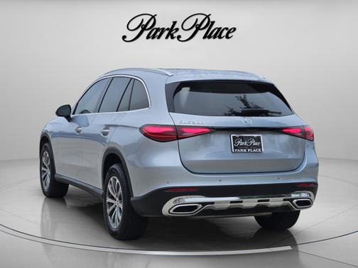 Cirrus Silver Metallic 2026 Mercedes-Benz GLC 300