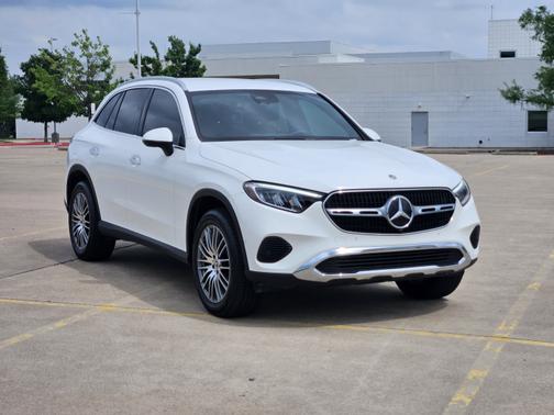2025 Mercedes-Benz GLC 300