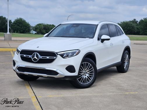 2025 Mercedes-Benz GLC 300