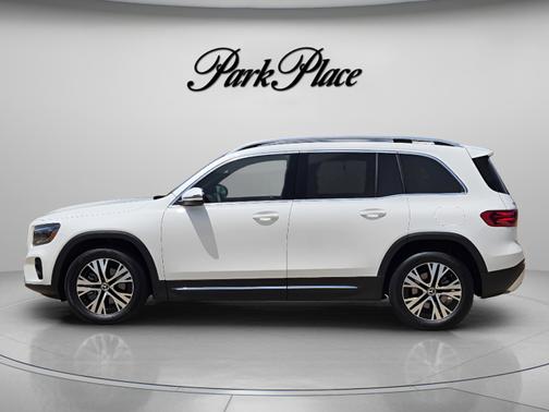 Polar White 2026 Mercedes-Benz GLB 250 Base
