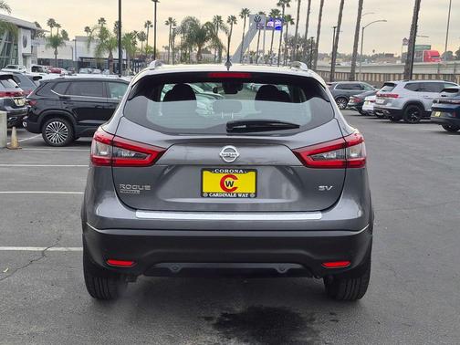 2020 Nissan Rogue Sport SV