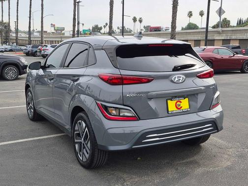 2022 Hyundai KONA EV SEL