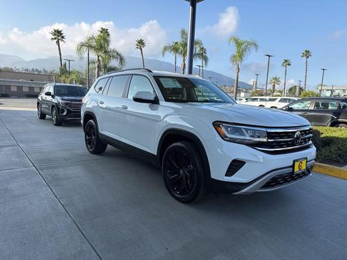 2022 Volkswagen Atlas 2.0T SE w/Technology 4MOTION