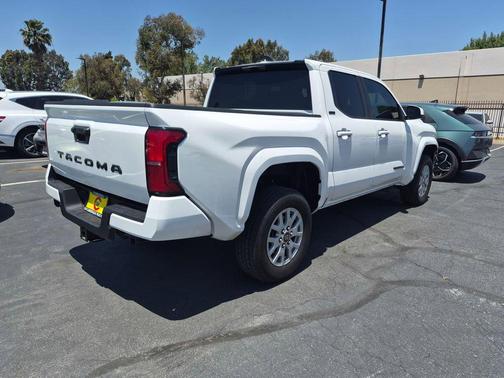 Ice 2025 Toyota Tacoma SR5