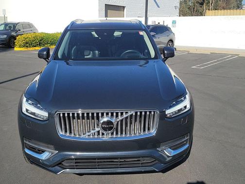 2022 Volvo XC90 Recharge Plug-In Hybrid T8 Inscription 6 Passenger