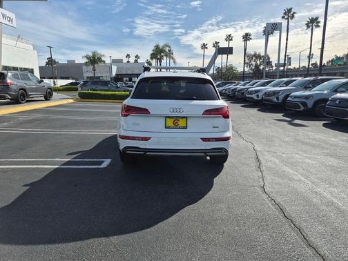 2023 Audi Q5 40 Premium