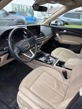 2023 Audi Q5 40 Premium