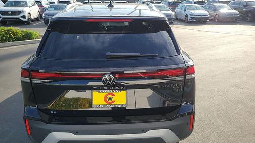 2026 Volkswagen Tiguan 2.0T SE