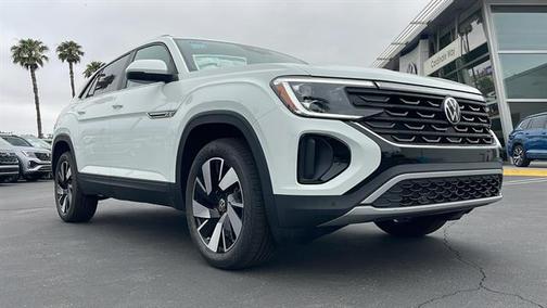 2025 Volkswagen Atlas Cross Sport 2.0T SE w/Technology 4MOTION