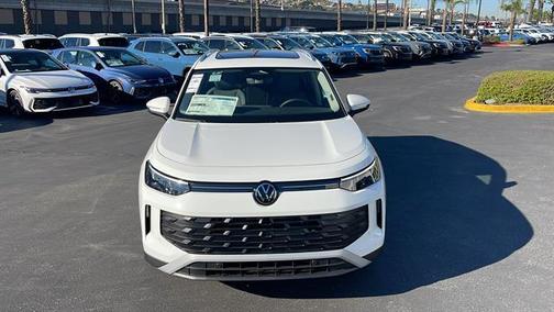 2026 Volkswagen Tiguan 2.0T SE