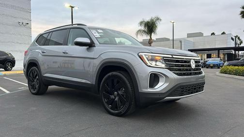 Mist 2026 Volkswagen Atlas 2.0T SE w/Technology
