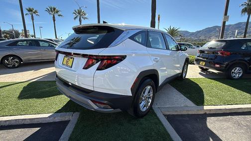 2025 Hyundai TUCSON SE