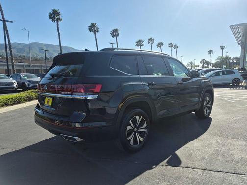 Deep Black Pearl 2025 Volkswagen Atlas 2.0T SE