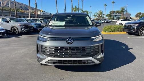 2025 Volkswagen Tiguan 2.0T SE