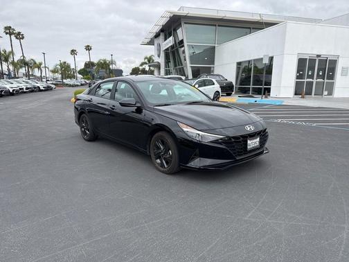 Onyx Black 2023 Hyundai ELANTRA SEL