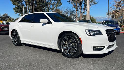 2018 Chrysler 300 S