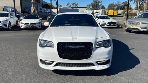 2018 Chrysler 300 S