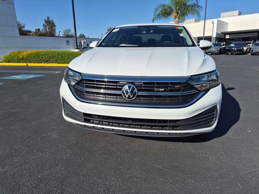 Pure White 2023 Volkswagen Jetta 1.5T S