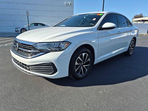 Pure White 2023 Volkswagen Jetta 1.5T S