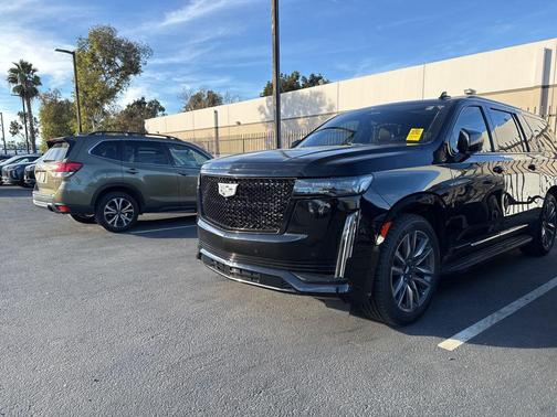 2022 Cadillac Escalade ESV Sport