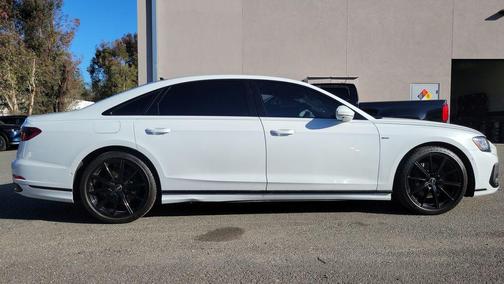 2022 Audi A8 L 55 TFSI quattro Tiptronic