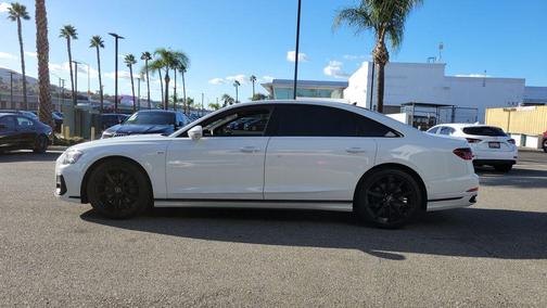 2022 Audi A8 L 55 TFSI quattro Tiptronic