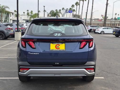 2025 Hyundai TUCSON SE