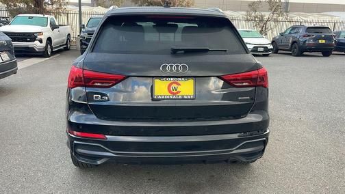 2022 Audi Q3 45 S line Premium