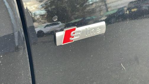 2022 Audi Q3 45 S line Premium